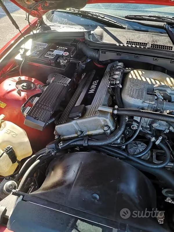 Usata BMW 318 140 CV (102 kW) 1992 Rosso Coupé