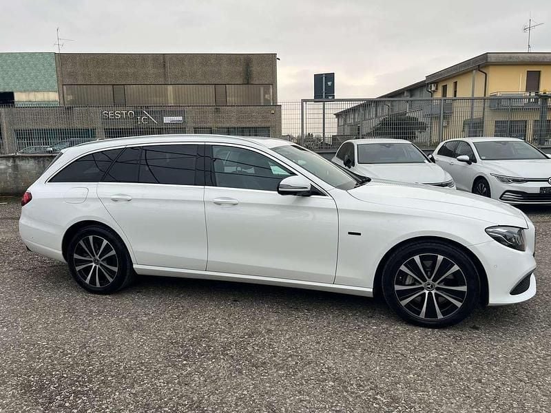 Usata Mercedes E300 Business 194 CV (142 kW) 2020 Bianco Station wagon