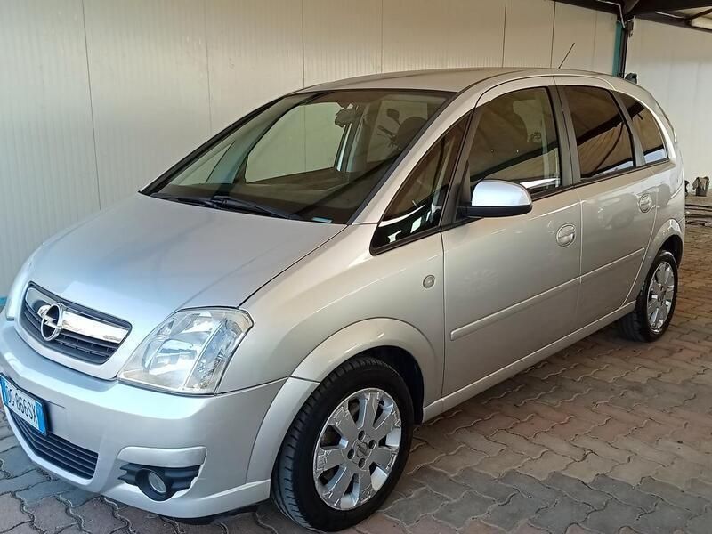 Usata Opel Meriva Cosmo 75 CV (55 kW) 2007 Grigio Monovolume