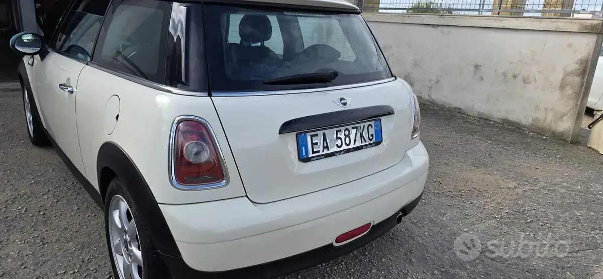 Usata Mini Cooper 88 CV (64 kW) 2011 Utilitaria