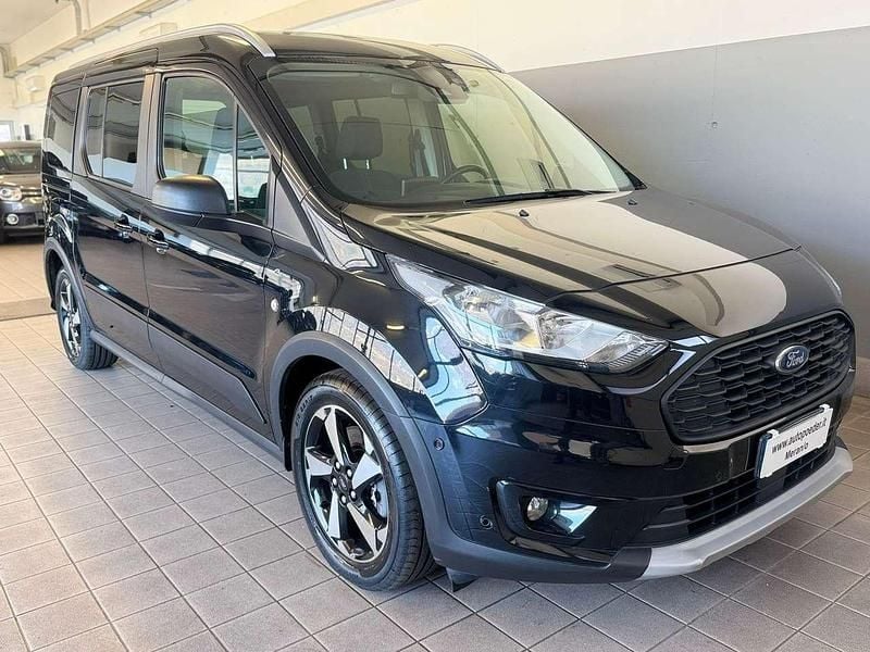 Usata Ford Tourneo Active 120 CV (88 kW) 2021 Nero Station wagon