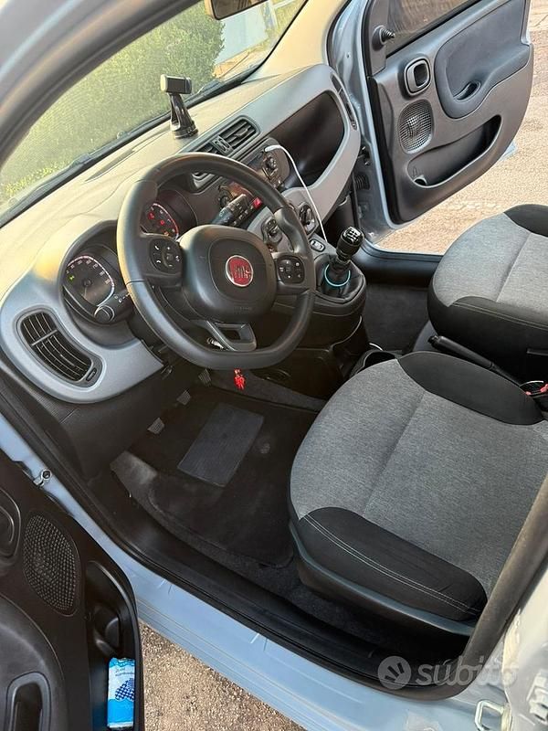 Usata Fiat Panda 69 CV (50 kW) 2019 Grigio Utilitaria