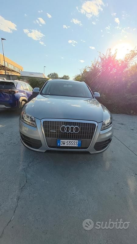 Grigio Usata 2009 Audi Q5 SUV | 10.000 € (Buon prezzo) - Immagine 1/4