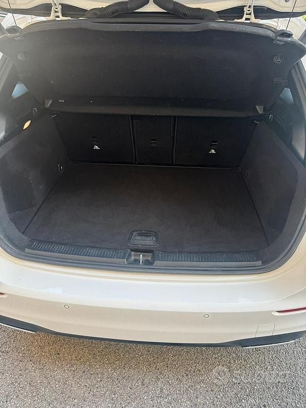 Usata Mercedes B180 AMG line 116 CV (85 kW) 2023 Bianco Monovolume