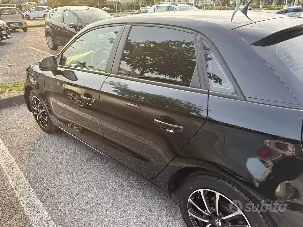 Usata Audi A1 90 CV (66 kW) 2018 Nero Berlina