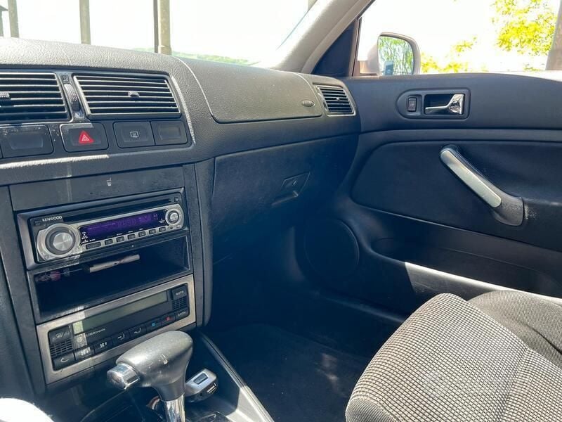Usata VW Golf IV 110 CV (80 kW) 1999 Grigio Utilitaria