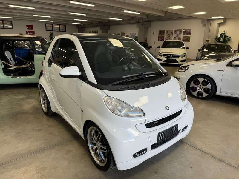 Bianco Usata 2011 Smart ForTwo Coupé Brabus Xclusive Coupé | 10.700 € (Molto cara) - Immagine 1/4