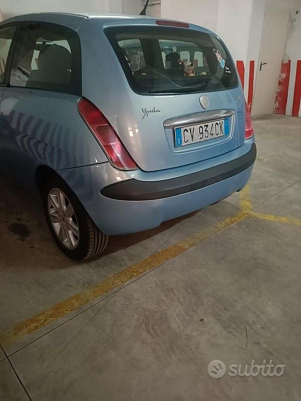 Usata Lancia Ypsilon 69 CV (50 kW) 2005 Blu Utilitaria