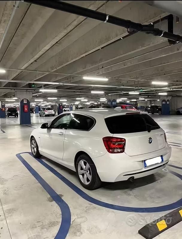 Usata BMW 118 Sport Line 143 CV (105 kW) 2013 Bianco Utilitaria