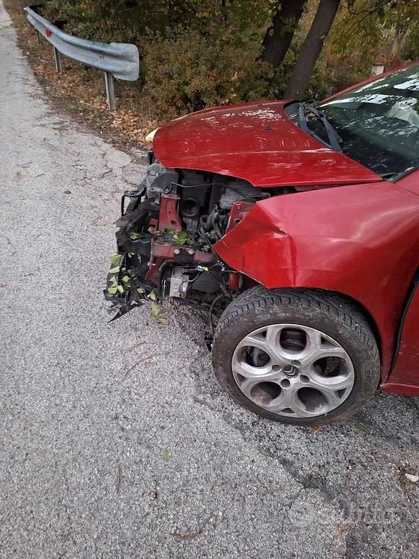Usata Citroën C3 82 CV (60 kW) 2016 Rosso Utilitaria