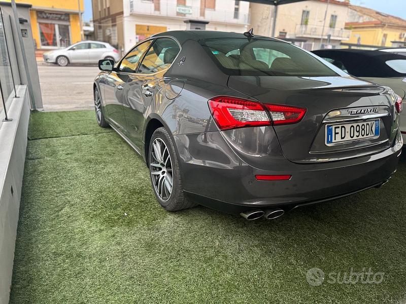 Usata Maserati Ghibli 250 CV (183 kW) 2016 Grigio Berlina