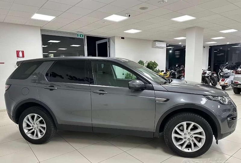 Usata 2019 Land Rover Discovery Sport SE SUV | 17.500 € (Ottimo prezzo) - Immagine 1/4