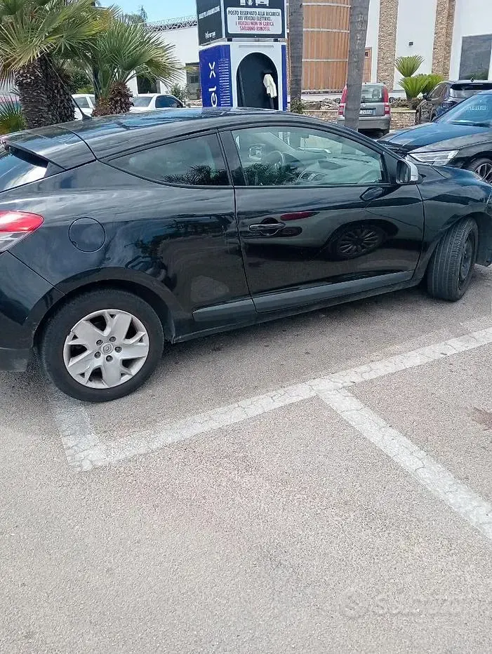 Usata Renault Mégane III 110 CV (80 kW) 2012 Nero