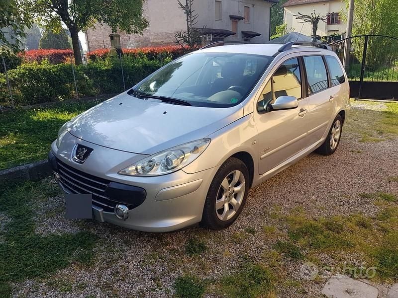 Usata Peugeot 307 110 CV (80 kW) 2008 Grigio Station wagon
