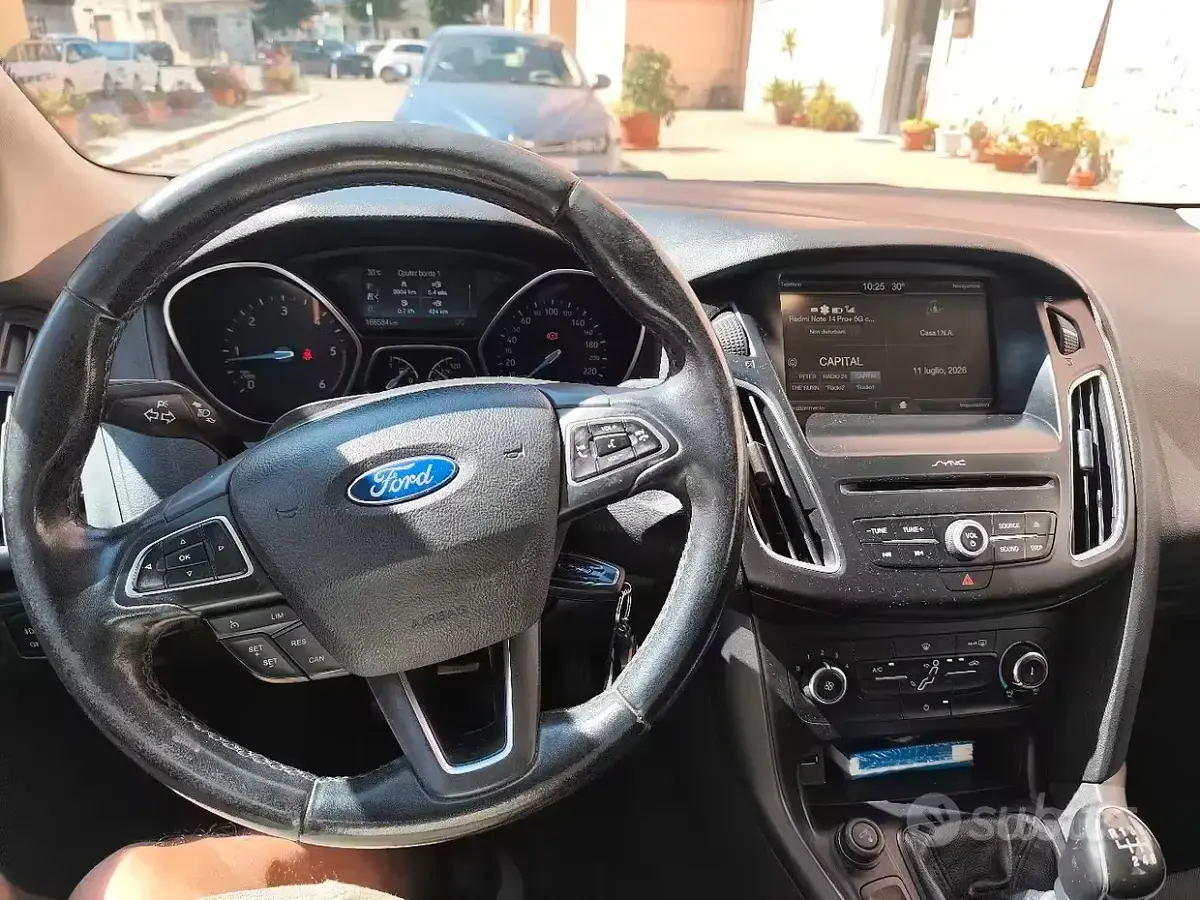 Usata Ford Focus 120 CV (88 kW) 2016 Grigio Station wagon