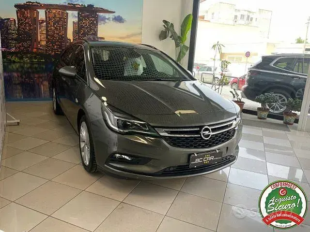 Usata Opel Astra Business 110 CV (80 kW) 2018 Grigio Station wagon