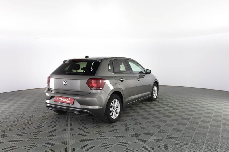 Usata VW Polo Highline 95 CV (69 kW) 2018 Grigio pastello Utilitaria