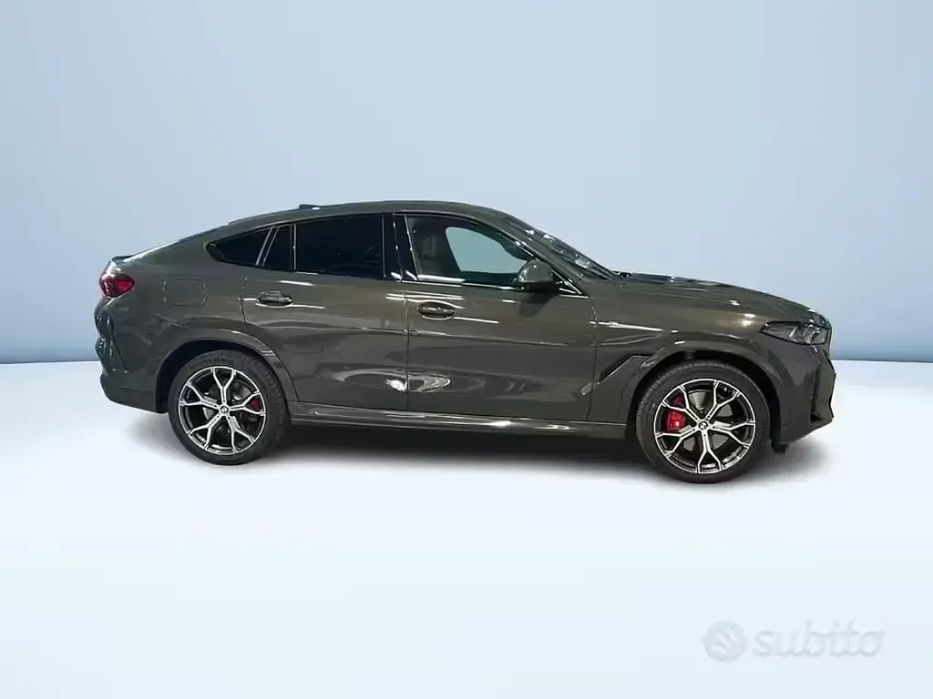 Usata BMW X6 M Sport 286 CV (210 kW) 2023 Grigio SUV