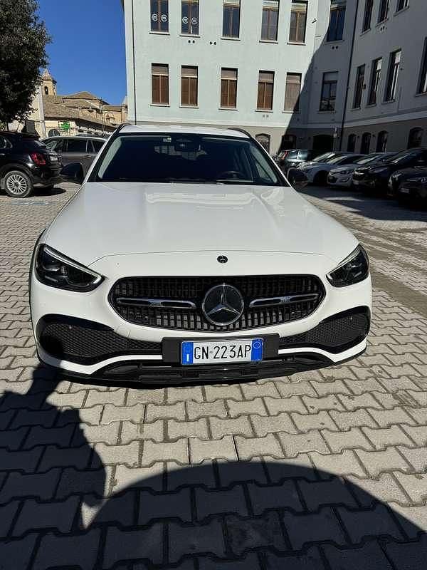Usata Mercedes C220 200 CV (147 kW) 2023 Bianco Station wagon