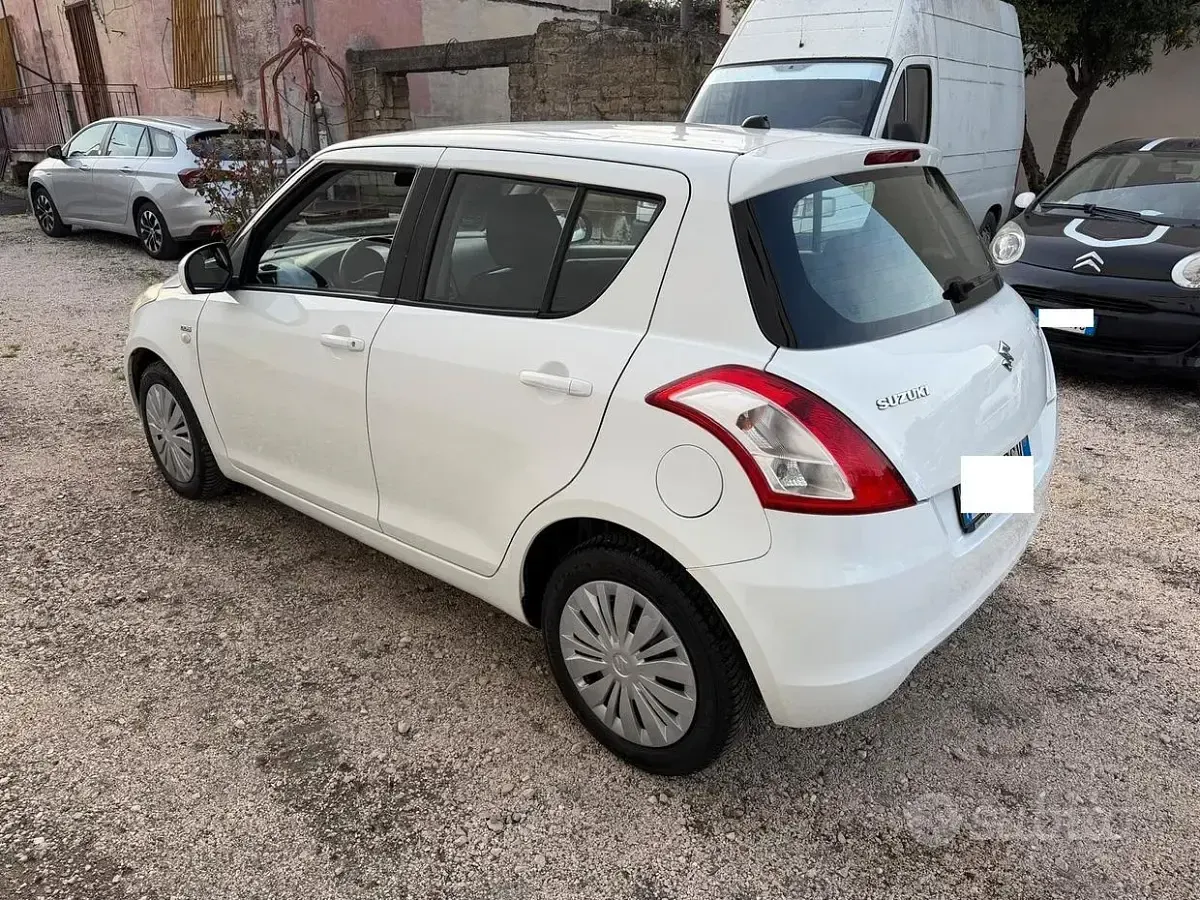 Usata Suzuki Swift 75 CV (55 kW) 2014 Bianco Utilitaria