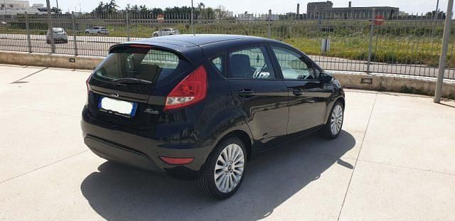 Usata Ford Fiesta Titanium 82 CV (60 kW) 2012 Nero Utilitaria
