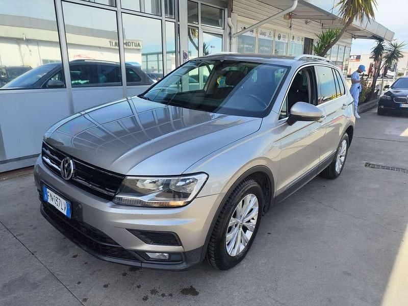 Grigio Usata 2019 VW Tiguan Style SUV | 9990 € - Immagine 1/4