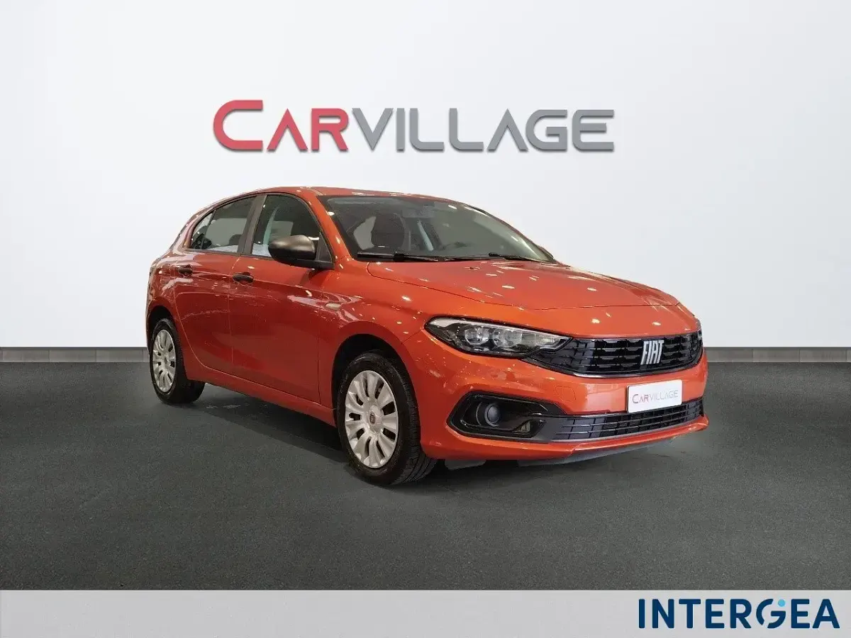 Usata Fiat Tipo 130 CV (95 kW) 2024 Arancio paprika Berlina