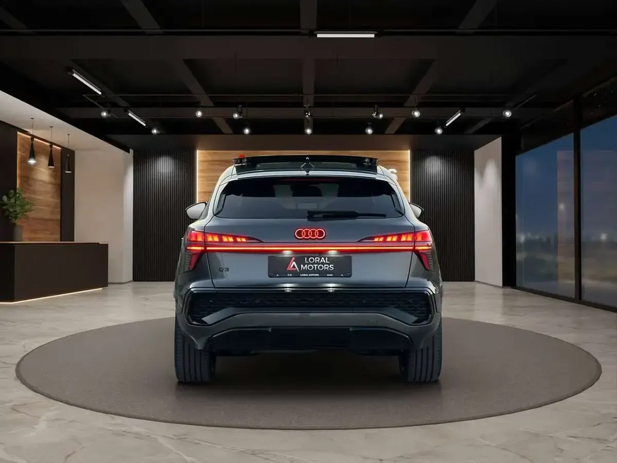 Nuova Audi Q3 Sportback S-Line 150 CV (110 kW) 2026 Grigio daytona perlato SUV