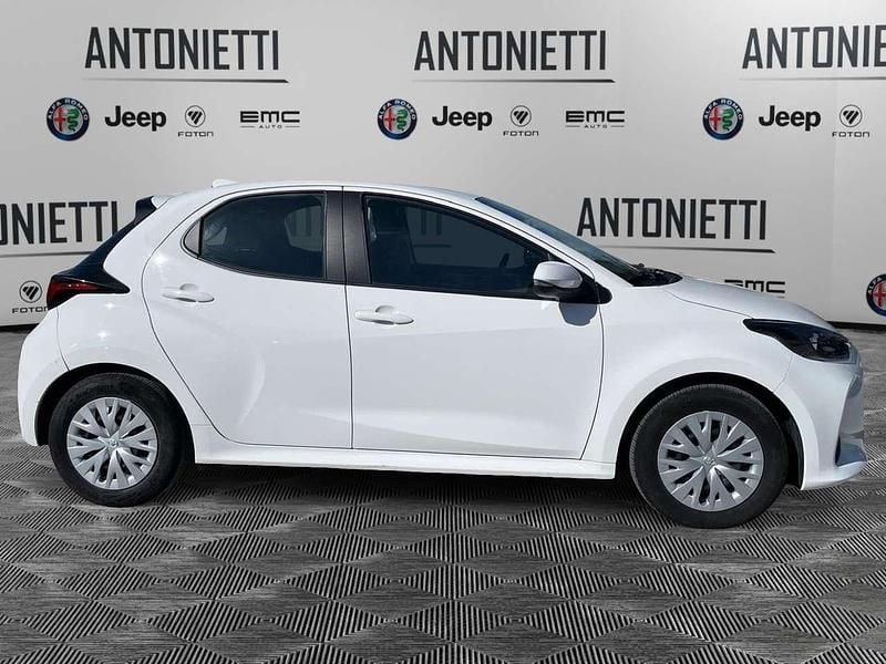 Usata Toyota Yaris Active 116 CV (85 kW) 2025 Bianco Utilitaria