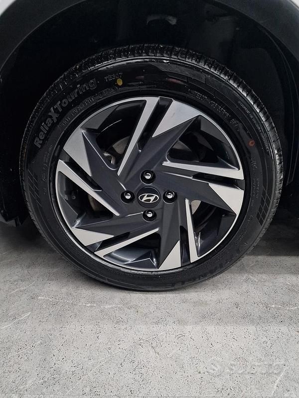 Usata Hyundai Bayon 84 CV (61 kW) 2023 Bianco SUV