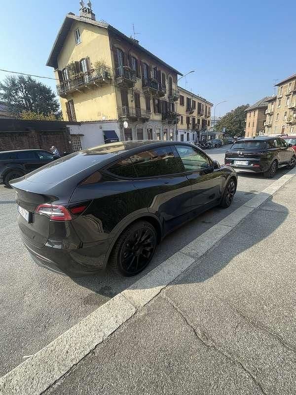 Usata Tesla Model Y RWD 88 kW (120 CV) 2022 Nero SUV