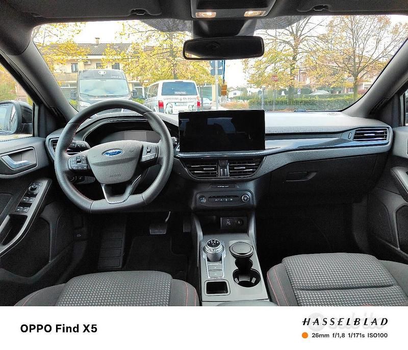 Usata Ford Focus ST-Line 120 CV (88 kW) 2024 Nero Berlina