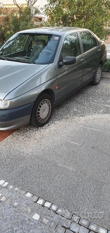 Usata Alfa Romeo 146 120 CV (88 kW) 1997 Grigio Utilitaria