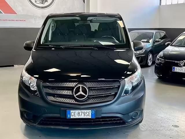 Usata Mercedes Vito 136 CV (100 kW) 2021 Nero Furgone