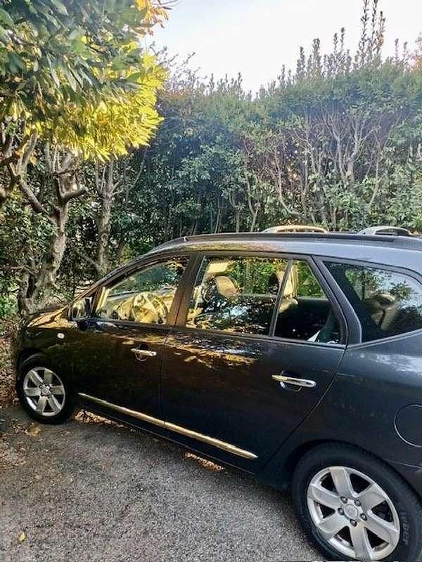 Usata Kia Carens EX 144 CV (105 kW) 2008 Grigio Monovolume