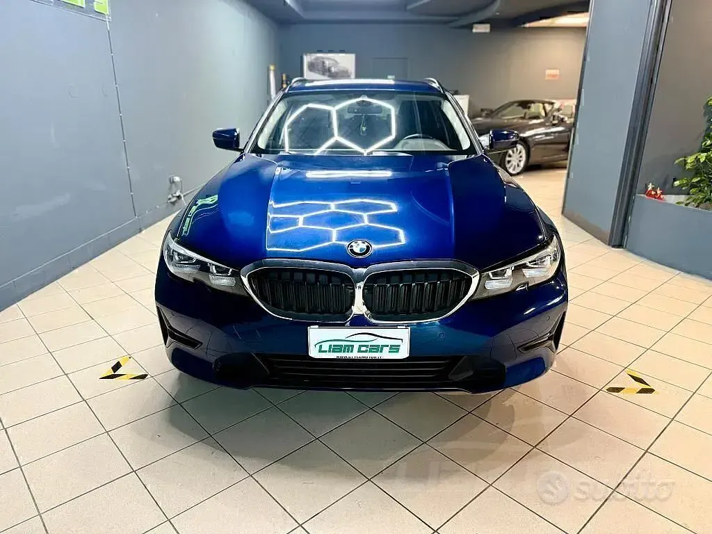 Usata BMW 318 Sport Line 150 CV (110 kW) 2020 Blu Station wagon