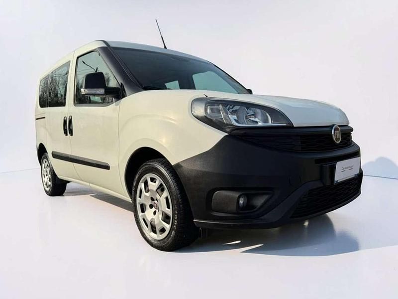 Usata Fiat Doblò Easy 95 CV (69 kW) 2019 Bianco Monovolume