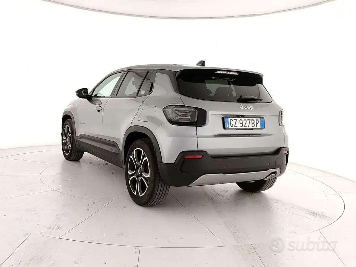 Usata Jeep Avenger Summit 101 CV (74 kW) 2025 Grigio SUV