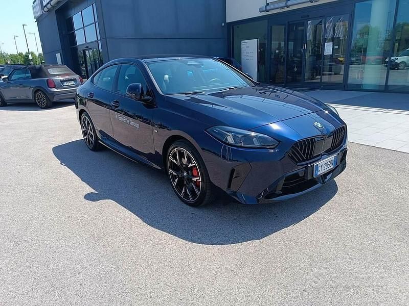 Usata BMW 220 M Sport 163 CV (119 kW) 2025 Tanzanite blue metallizzato Coupé