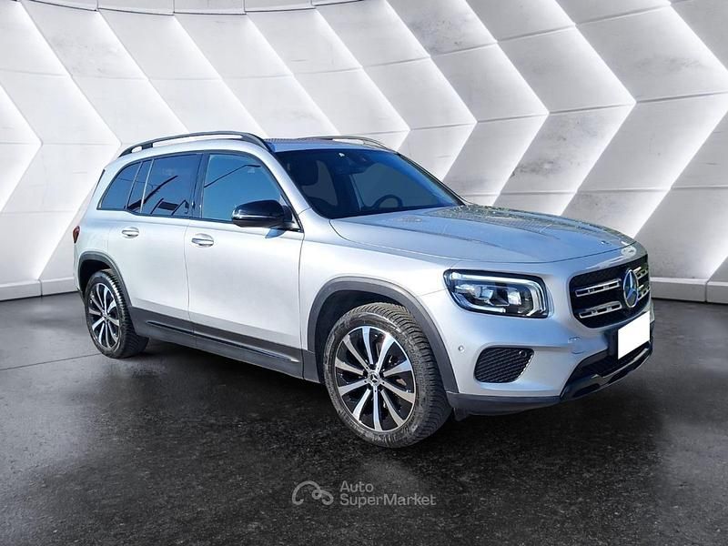 Usata Mercedes GLB200 150 CV (110 kW) 2023 Argento SUV