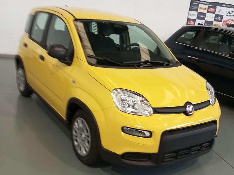 Usata Fiat Panda Red 69 CV (50 kW) 2024 Giallo Utilitaria