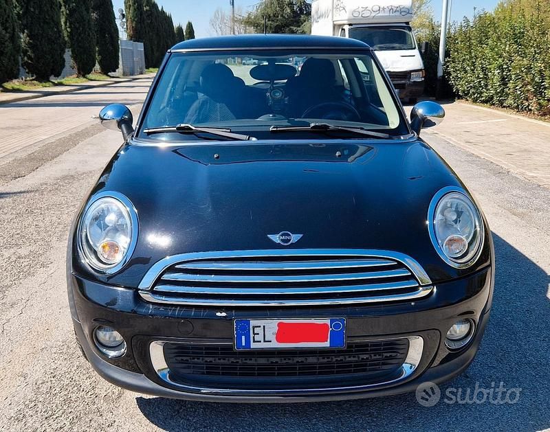Usata Mini Cooper 2012 Nero Utilitaria