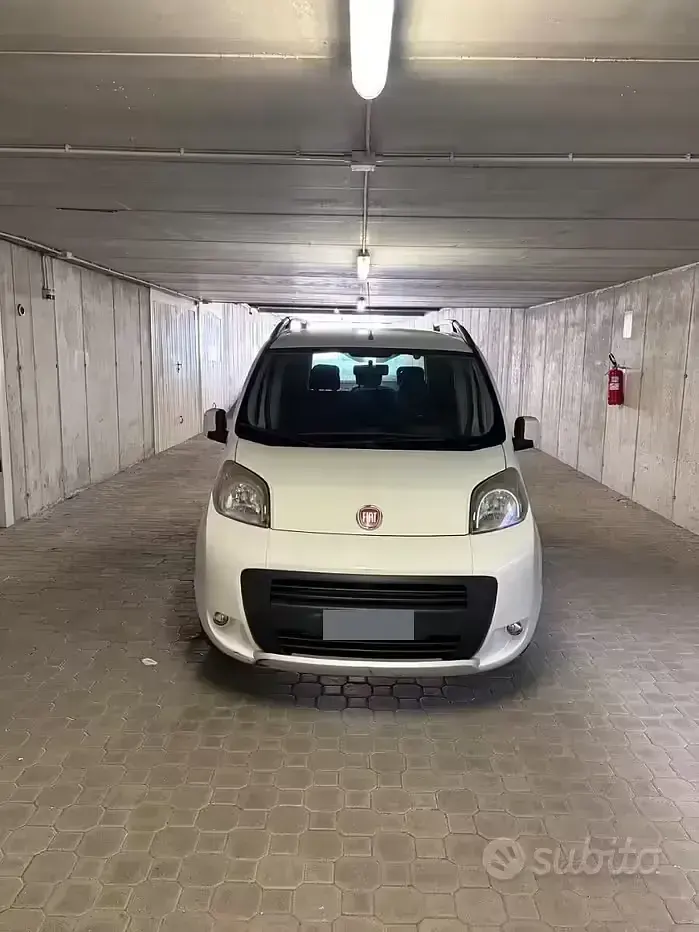 Usata Fiat Qubo Trekking 95 CV (69 kW) 2012 Bianco Monovolume