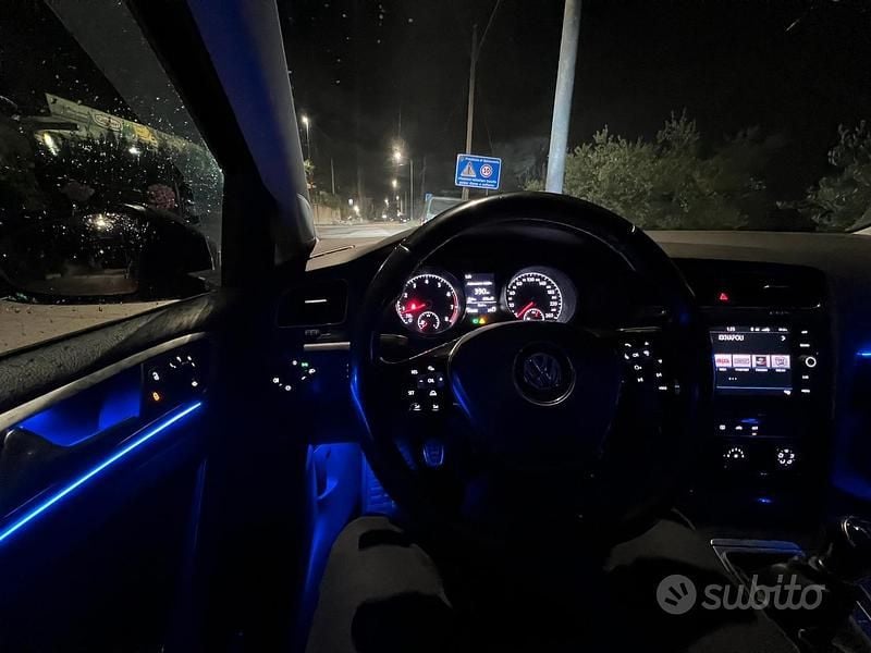 Usata VW Golf VII 110 CV (80 kW) 2019 Grigio Utilitaria