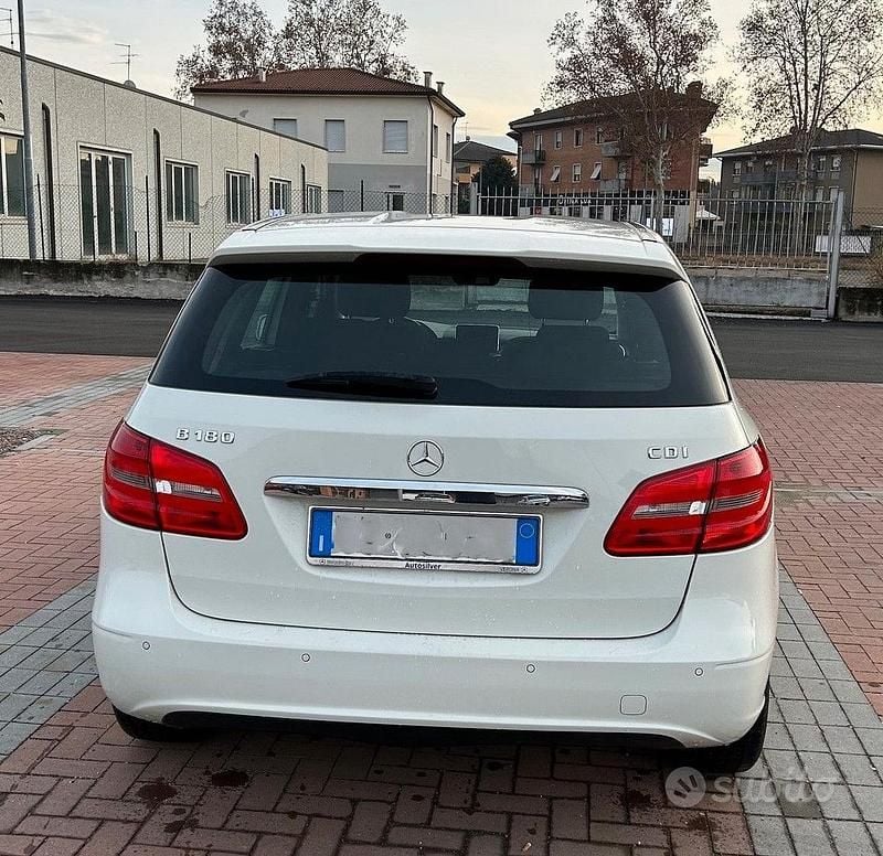 Usata Mercedes B180 2013 Bianco Monovolume