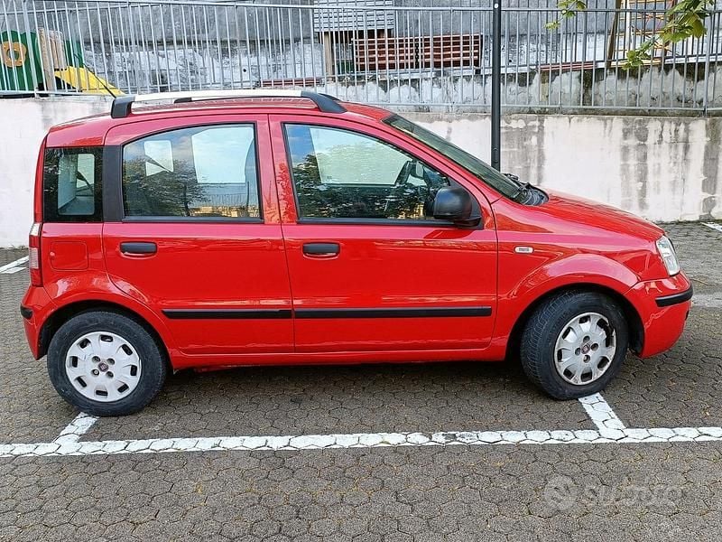 Usata Fiat Panda Easy 69 CV (50 kW) 2012 Rosso Utilitaria