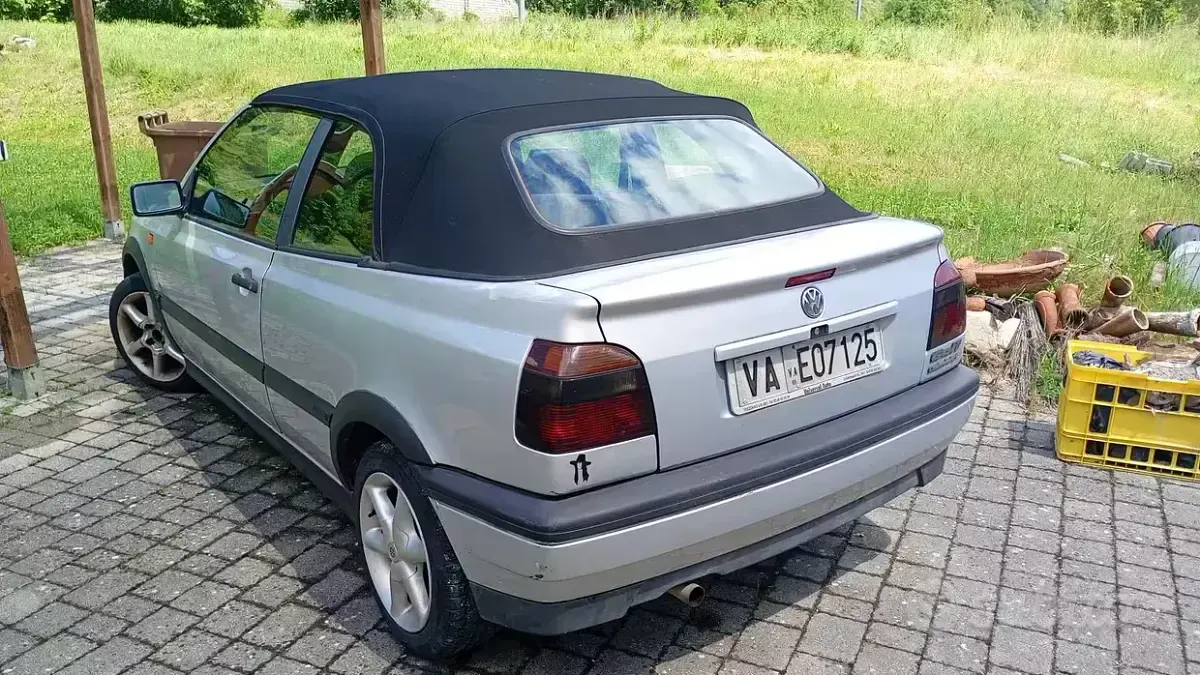 Usata VW Golf Cabriolet 90 CV (66 kW) 1993 Grigio Cabrio