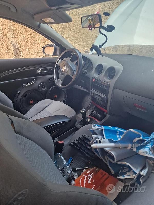 Usata Seat Ibiza 101 CV (74 kW) 2002 Blu Utilitaria