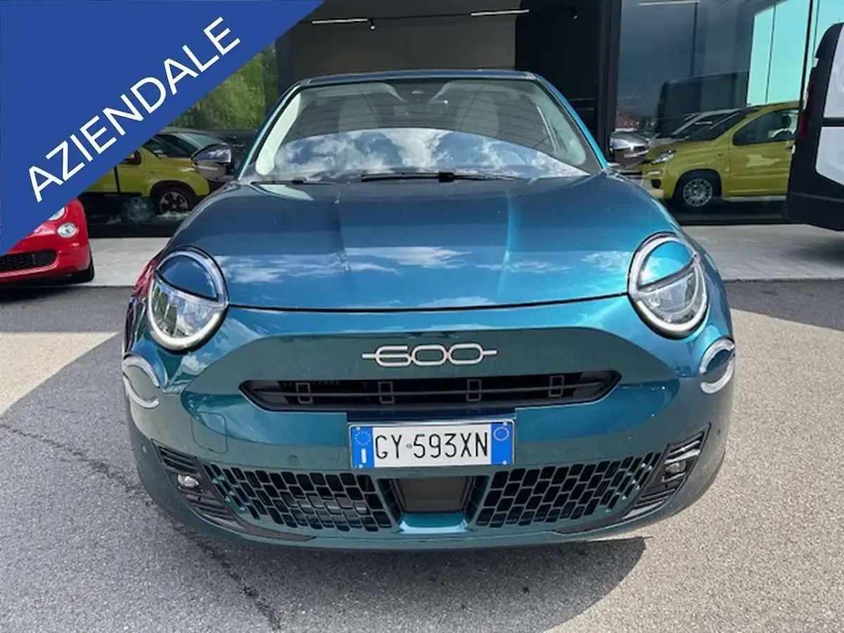 Usata Fiat 600 La Prima 110 CV (80 kW) 2025 Verde SUV