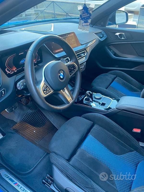 Usata BMW 135 2023 Blu Utilitaria